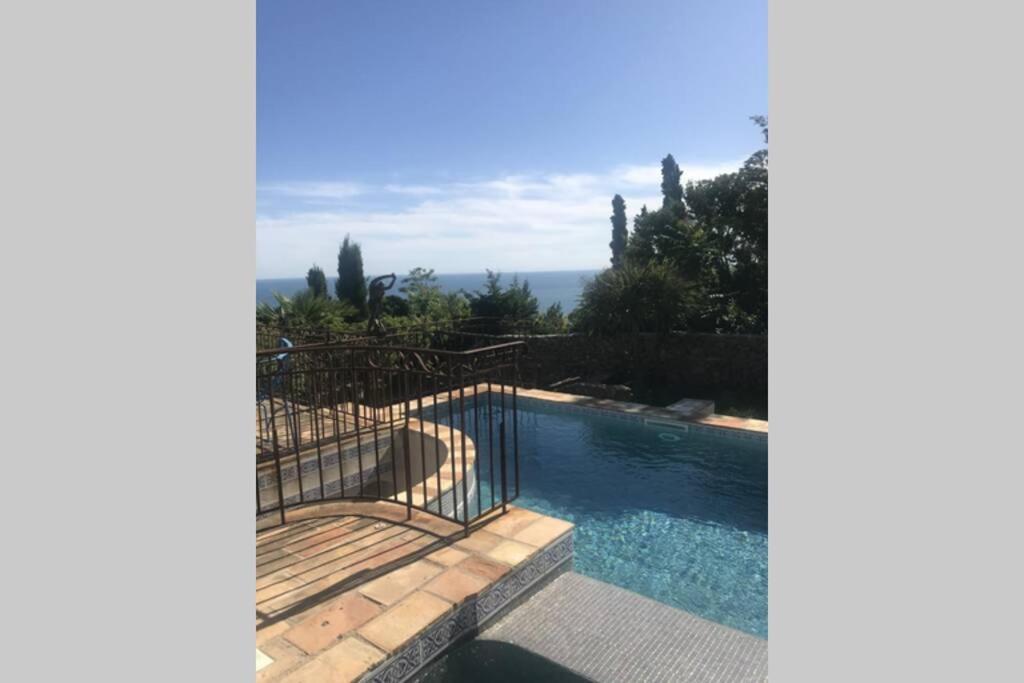 شقة سُت  في Joli Studio Au Mont St Clair Avec Vue Sur La Mer المظهر الخارجي الصورة